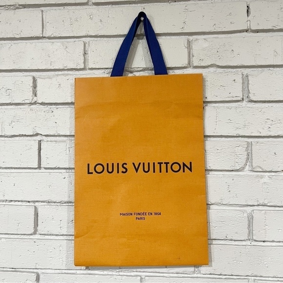 Louis Vuitton Other - Louis Vuitton Paper Shopping Bag